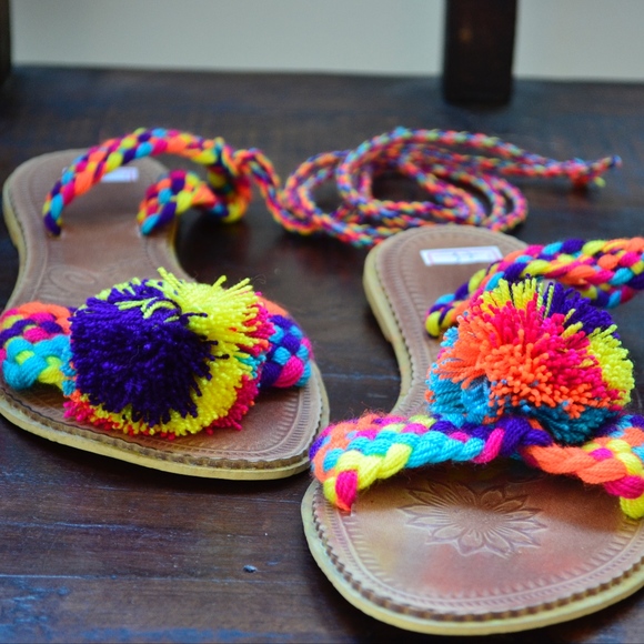 Handmade Wayuu Sandals - Picture 1 of 2